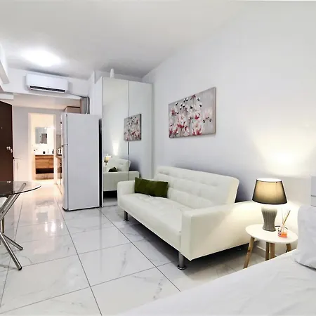White Apartment/kolwnaki/100mbps/wifi Apartment